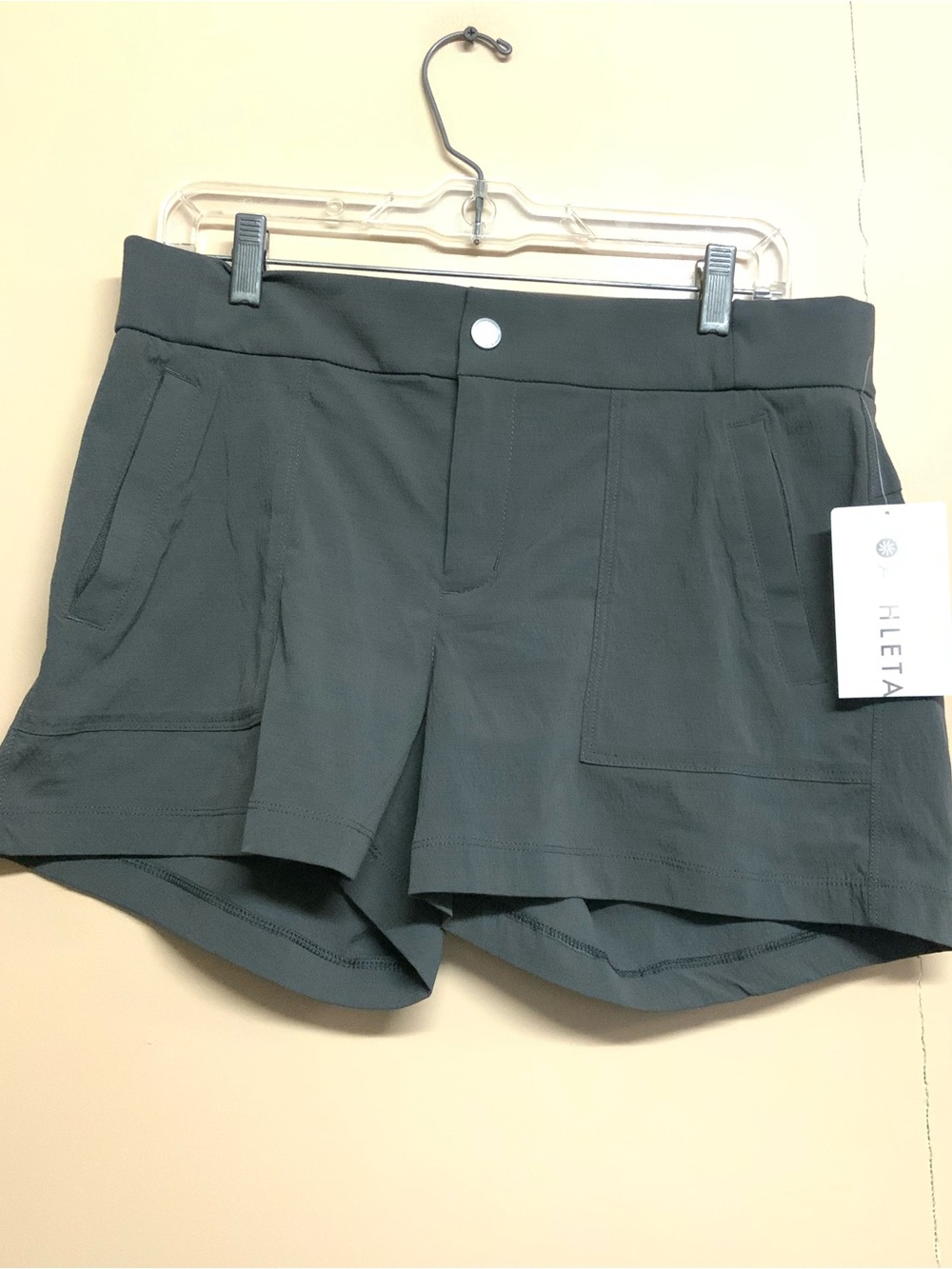 NWT Athleta Trekkie Shorts Gray Nylon